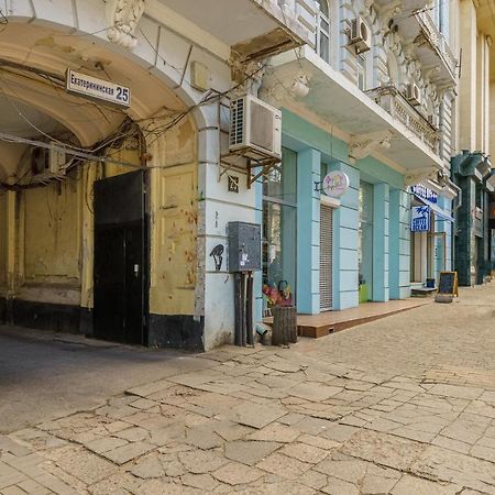 Apartment Near Deribasovskaya Odesa Exterior photo