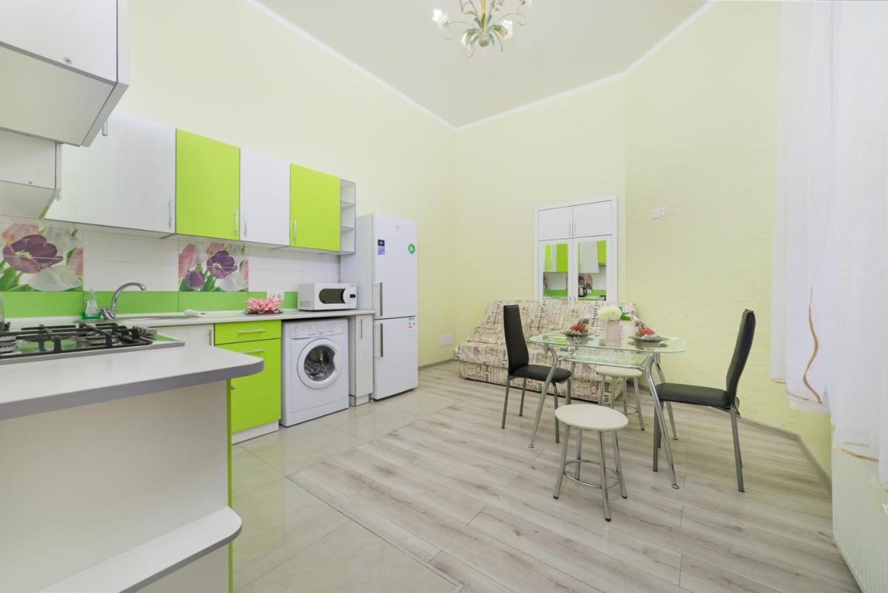 Apartment Near Deribasovskaya Odesa Exterior photo