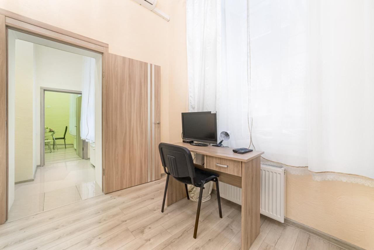 Apartment Near Deribasovskaya Odesa Exterior photo
